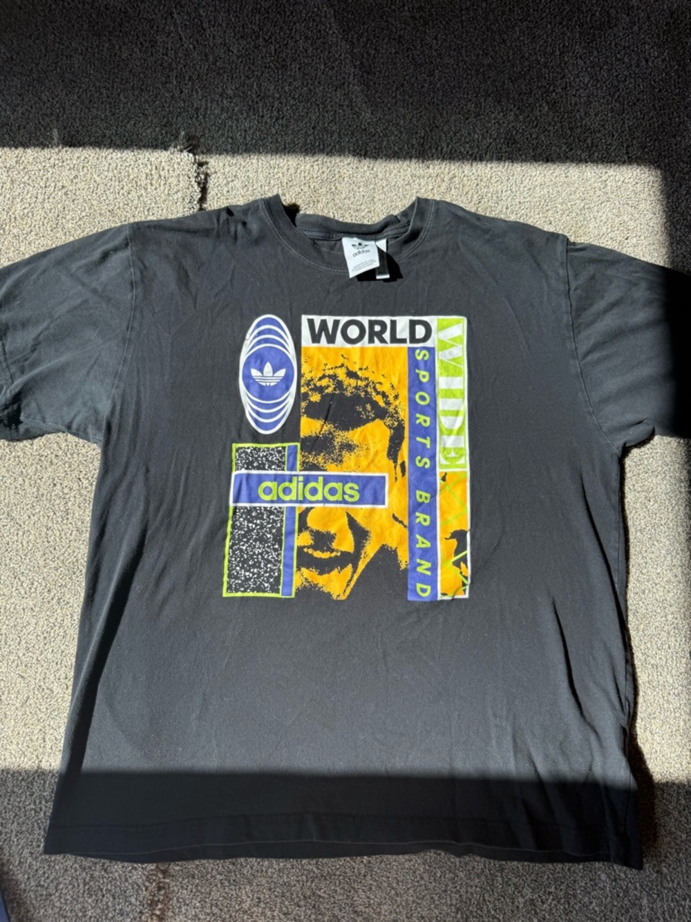 adidas Retro World Sport Black Short Sleeve Graphic XL